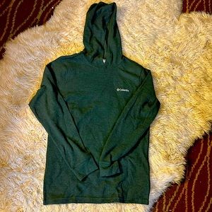 Columbia men’s size medium hooded waffle shirt / thermal - never worn